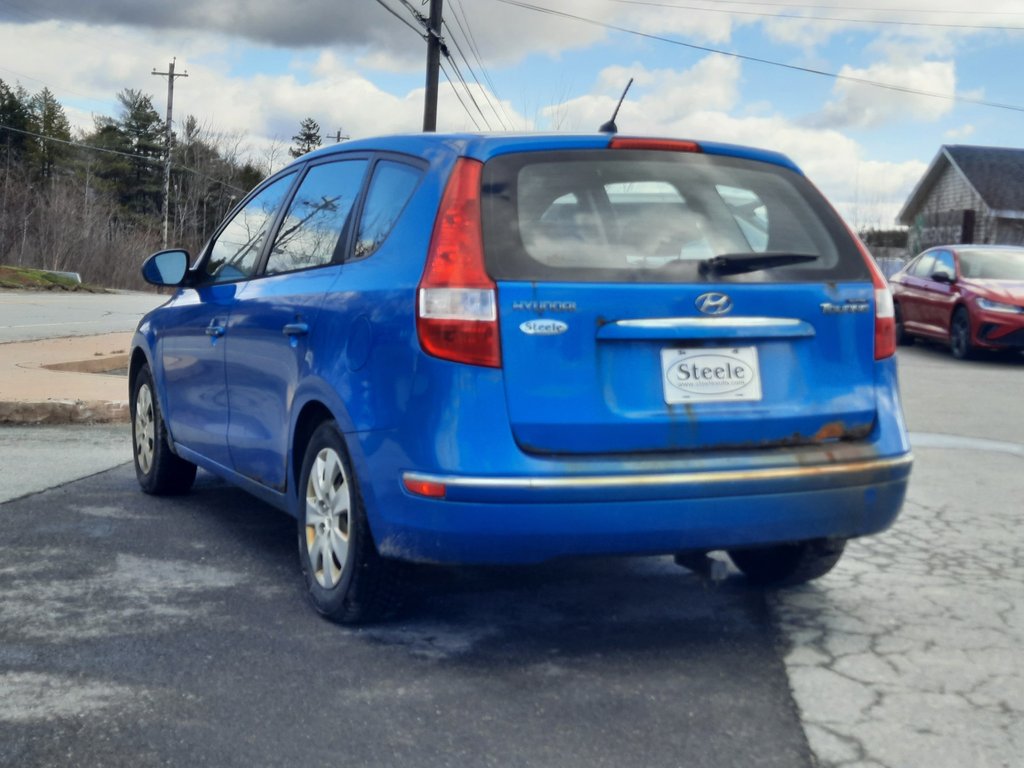 2011 Hyundai Elantra Touring GL in Hebbville, Nova Scotia - 8 - w1024h768px