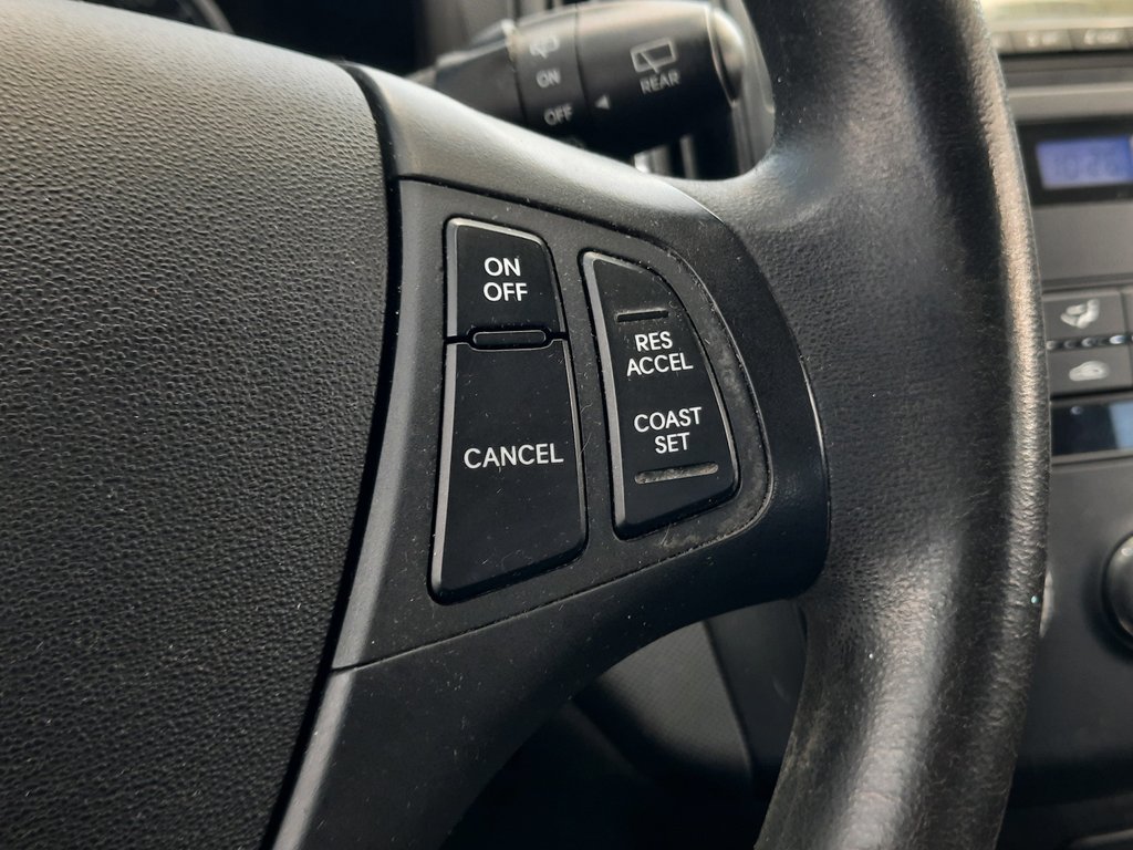 2011 Hyundai Elantra Touring GL in Hebbville, Nova Scotia - 12 - w1024h768px