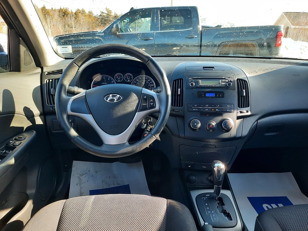 2012 Hyundai Elantra Touring GLS in Hebbville, Nova Scotia - 28 - w1024h768px