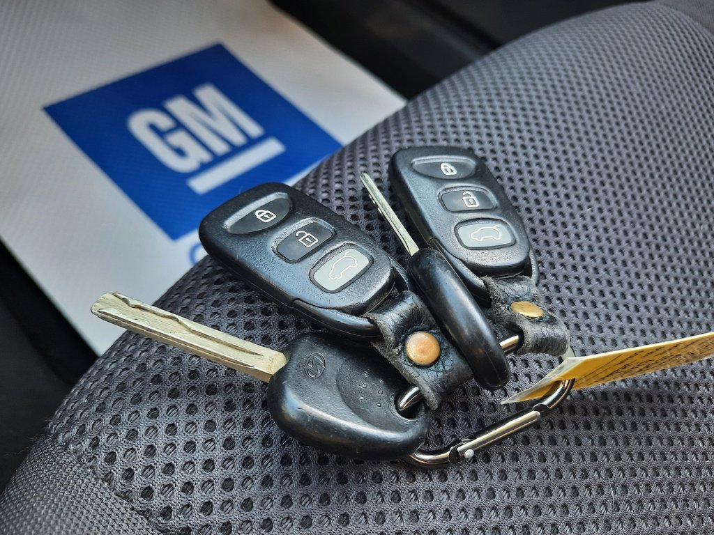 2012 Hyundai Elantra Touring GLS in Hebbville, Nova Scotia - 29 - w1024h768px