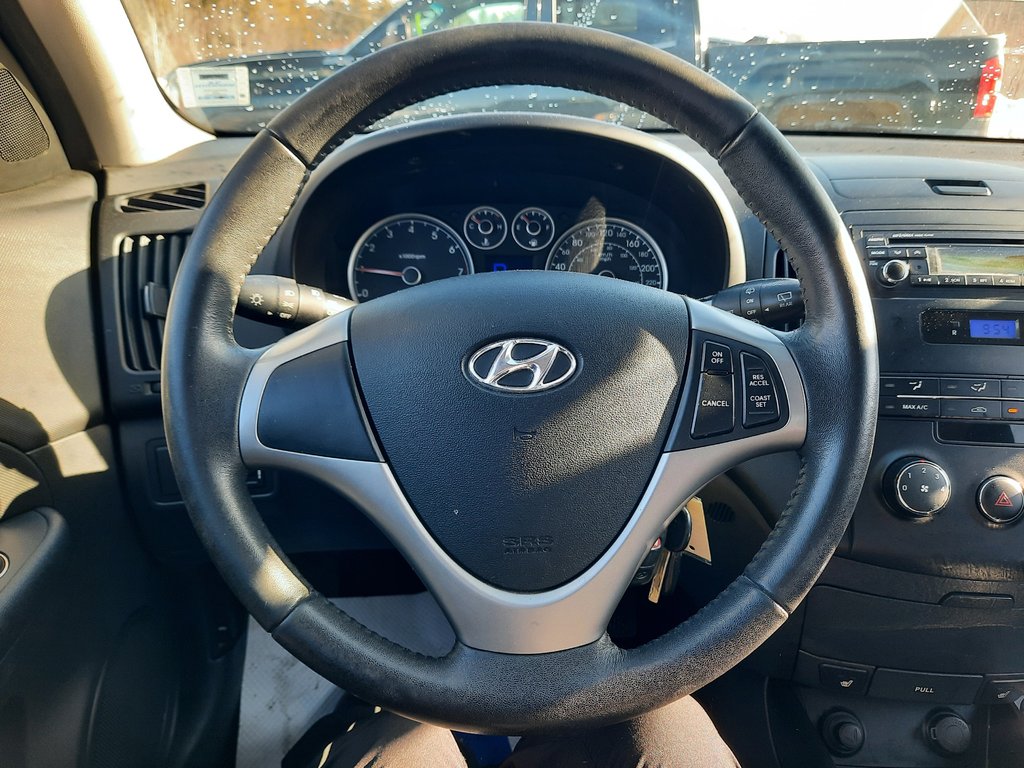 2012 Hyundai Elantra Touring GLS in Hebbville, Nova Scotia - 14 - w1024h768px