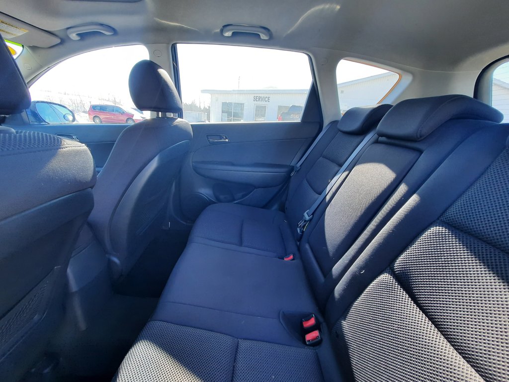 2012 Hyundai Elantra Touring GLS in Hebbville, Nova Scotia - 26 - w1024h768px