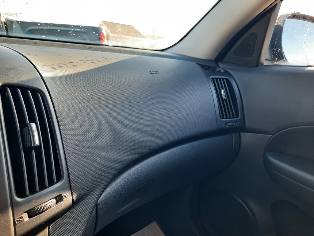 2012 Hyundai Elantra Touring GLS in Hebbville, Nova Scotia - 21 - w1024h768px