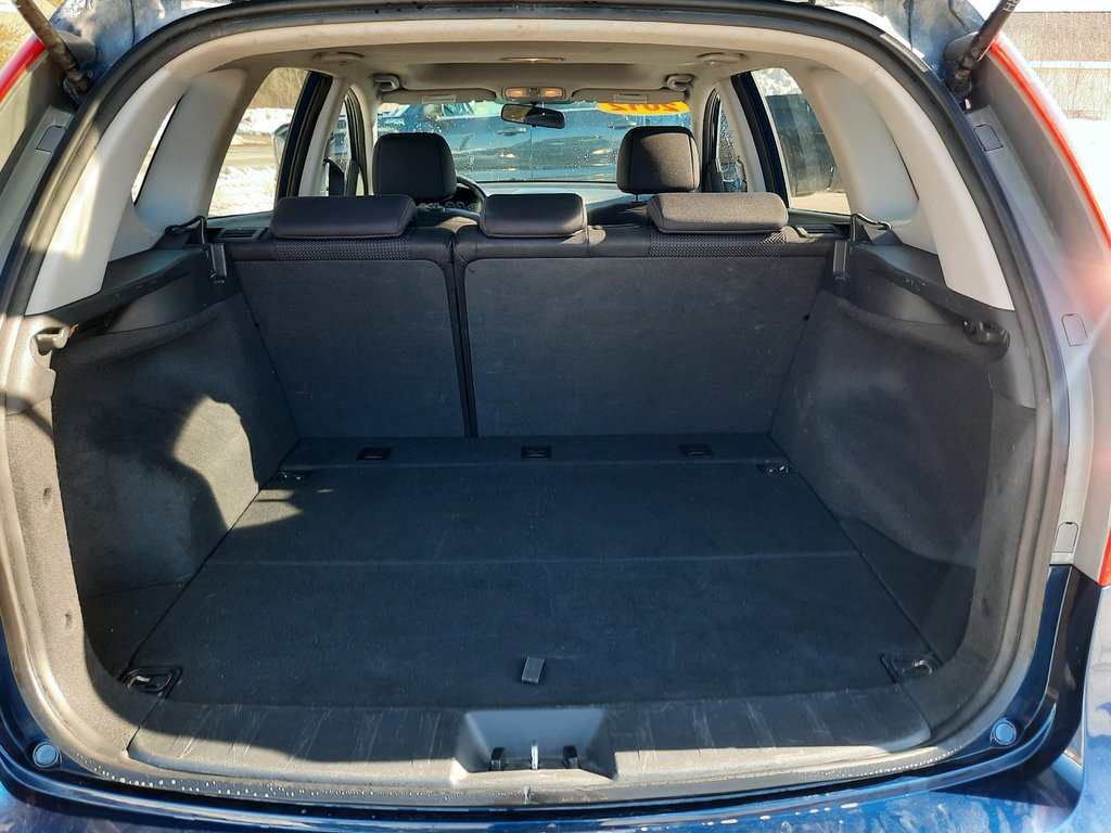 2012 Hyundai Elantra Touring GLS in Hebbville, Nova Scotia - 9 - w1024h768px