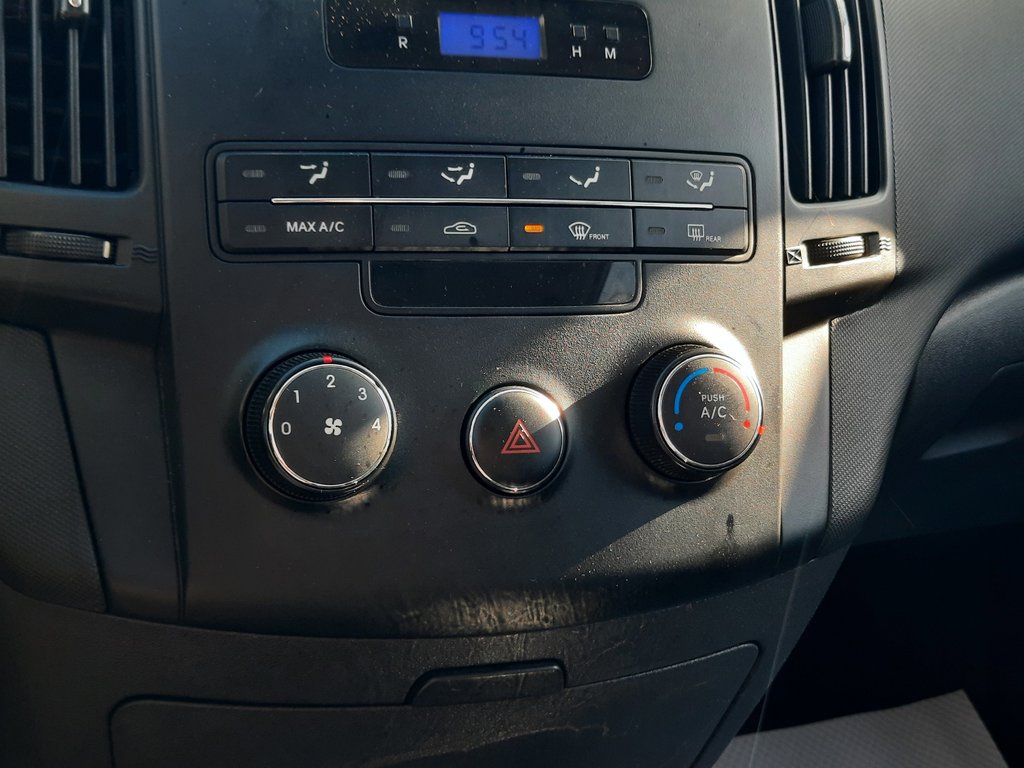 2012 Hyundai Elantra Touring GLS in Hebbville, Nova Scotia - 17 - w1024h768px