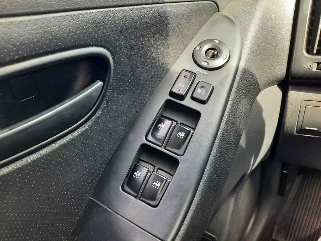 2009 Hyundai Elantra L in Hebbville, Nova Scotia - 10 - w1024h768px