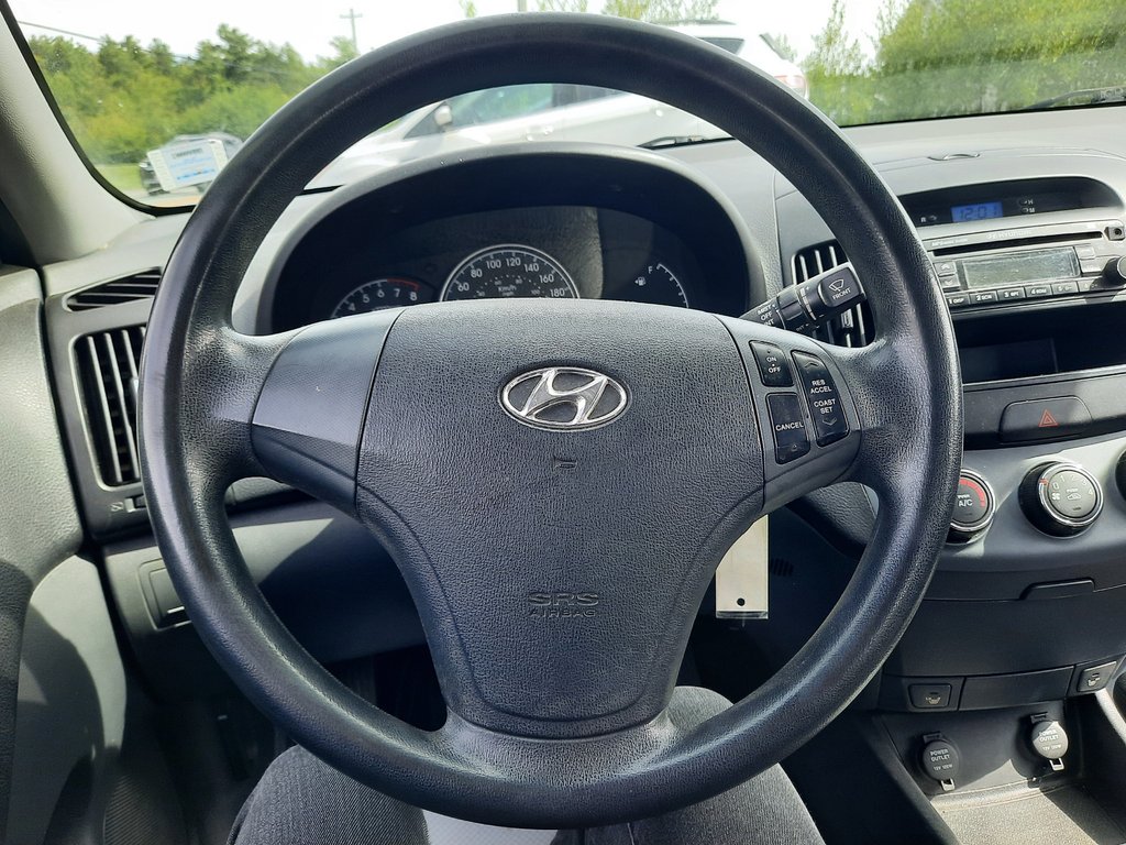 2009 Hyundai Elantra L in Hebbville, Nova Scotia - 11 - w1024h768px