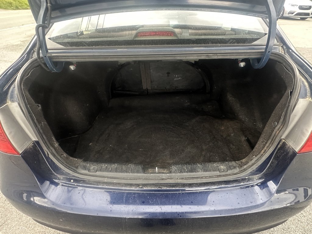 2009 Hyundai Elantra L in Hebbville, Nova Scotia - 23 - w1024h768px