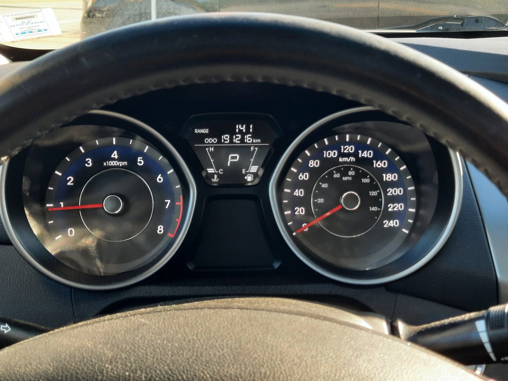 2011 Hyundai Elantra Limited w/Nav in Hebbville, Nova Scotia - 15 - w1024h768px