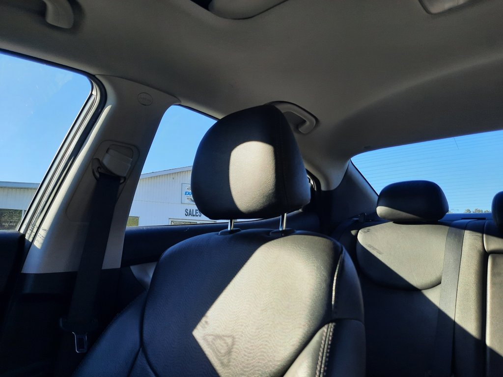 2011 Hyundai Elantra Limited w/Nav in Hebbville, Nova Scotia - 22 - w1024h768px