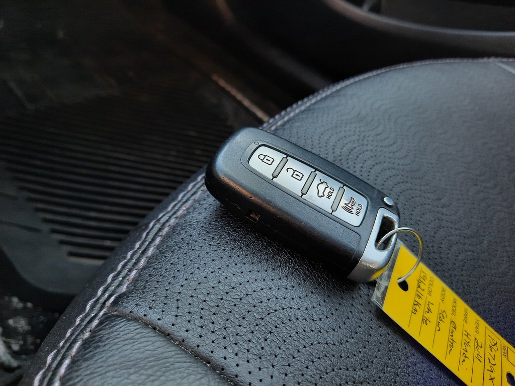2011 Hyundai Elantra Limited w/Nav in Hebbville, Nova Scotia - 28 - w1024h768px