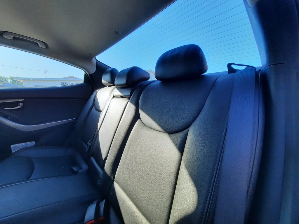 2011 Hyundai Elantra Limited w/Nav in Hebbville, Nova Scotia - 24 - w1024h768px