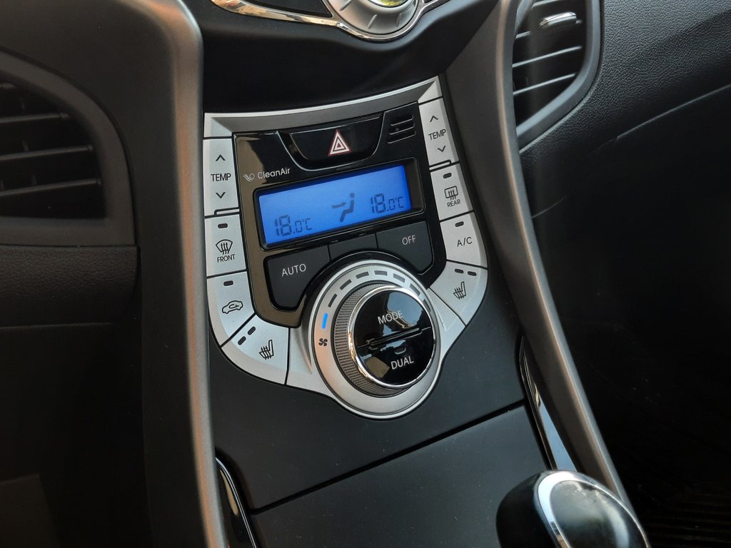 2011 Hyundai Elantra Limited w/Nav in Hebbville, Nova Scotia - 17 - w1024h768px