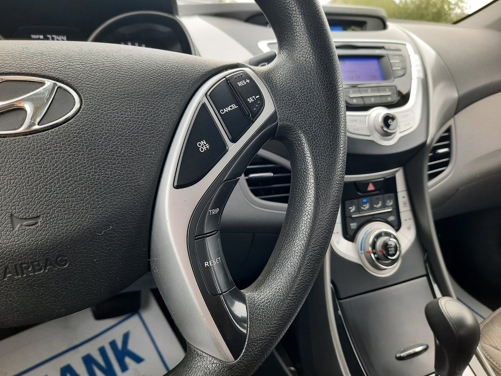 2012 Hyundai Elantra GL in Hebbville, Nova Scotia - 14 - w1024h768px