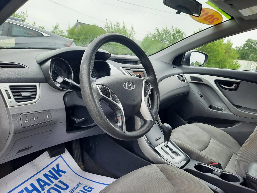 2012 Hyundai Elantra GL in Hebbville, Nova Scotia - 3 - w1024h768px