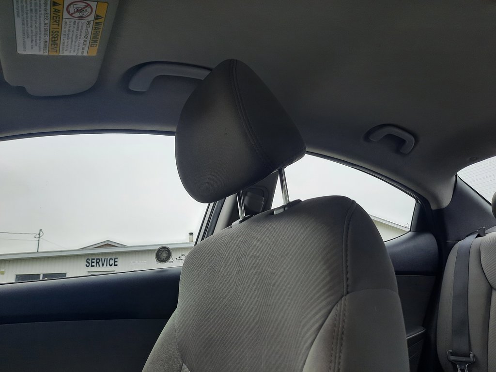 2012 Hyundai Elantra GL in Hebbville, Nova Scotia - 23 - w1024h768px
