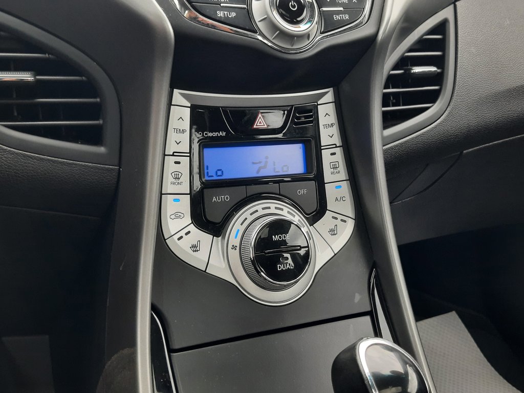 2012 Hyundai Elantra Limited w/Navi in Hebbville, Nova Scotia - 18 - w1024h768px