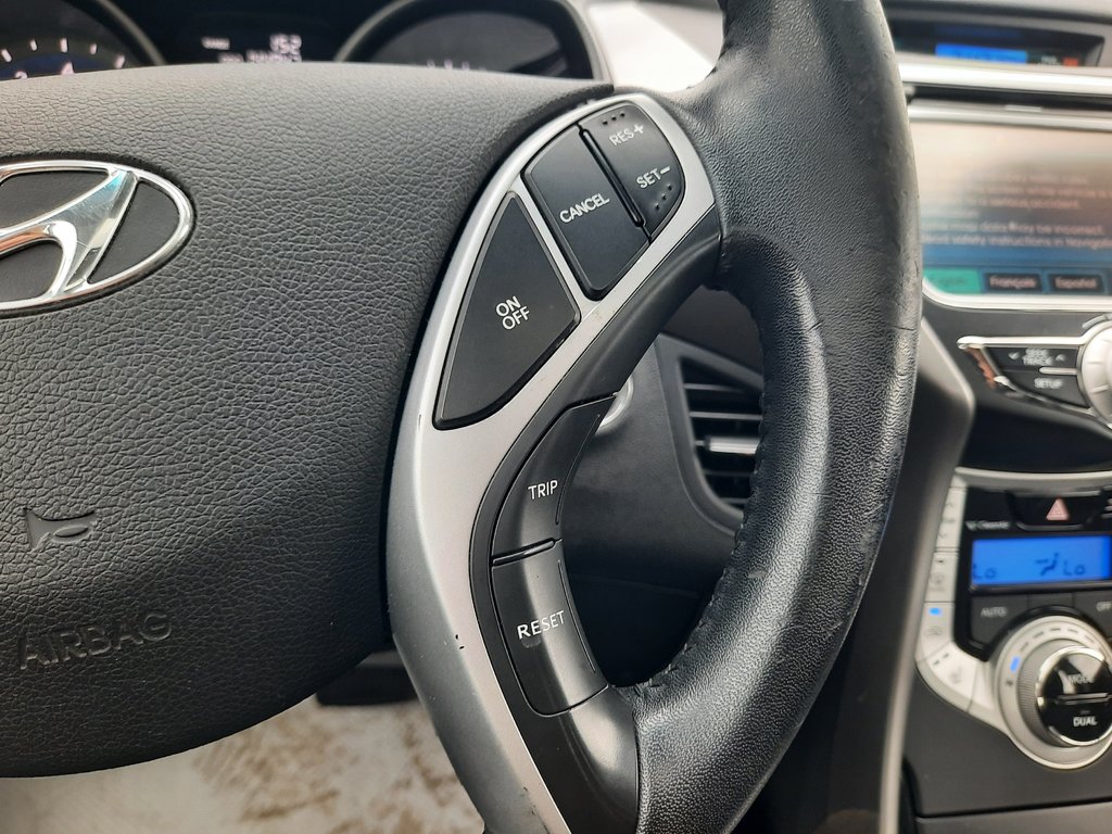 2012 Hyundai Elantra Limited w/Navi in Hebbville, Nova Scotia - 13 - w1024h768px