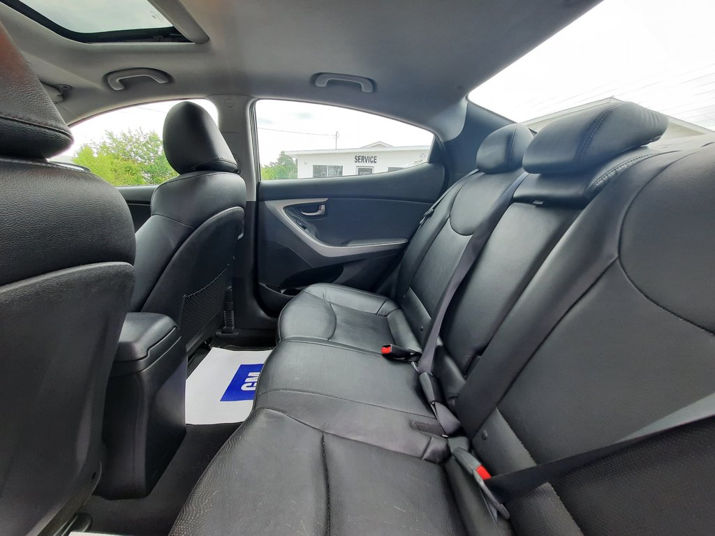 2012 Hyundai Elantra Limited w/Navi in Hebbville, Nova Scotia - 26 - w1024h768px