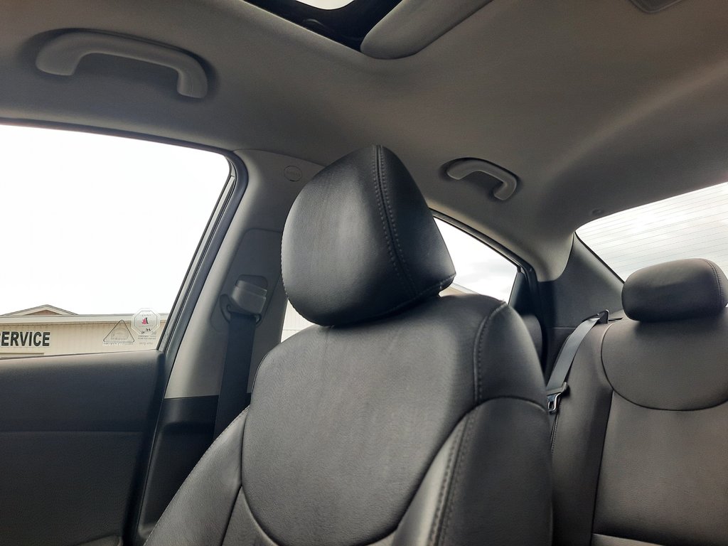 2012 Hyundai Elantra Limited w/Navi in Hebbville, Nova Scotia - 23 - w1024h768px