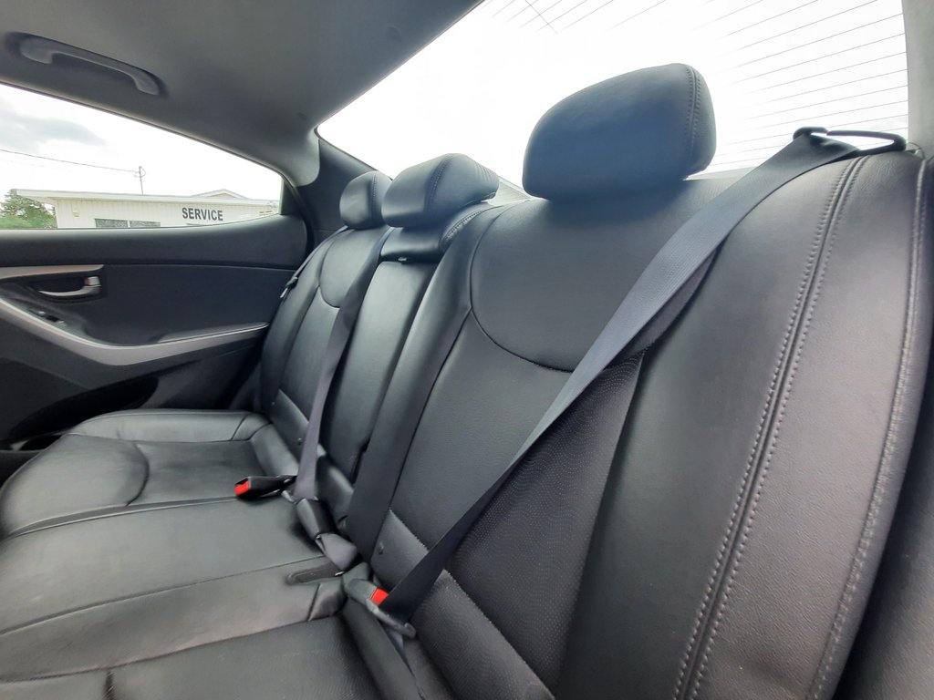 2012 Hyundai Elantra Limited w/Navi in Hebbville, Nova Scotia - 25 - w1024h768px