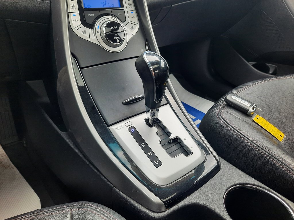 2012 Hyundai Elantra Limited w/Navi in Hebbville, Nova Scotia - 19 - w1024h768px