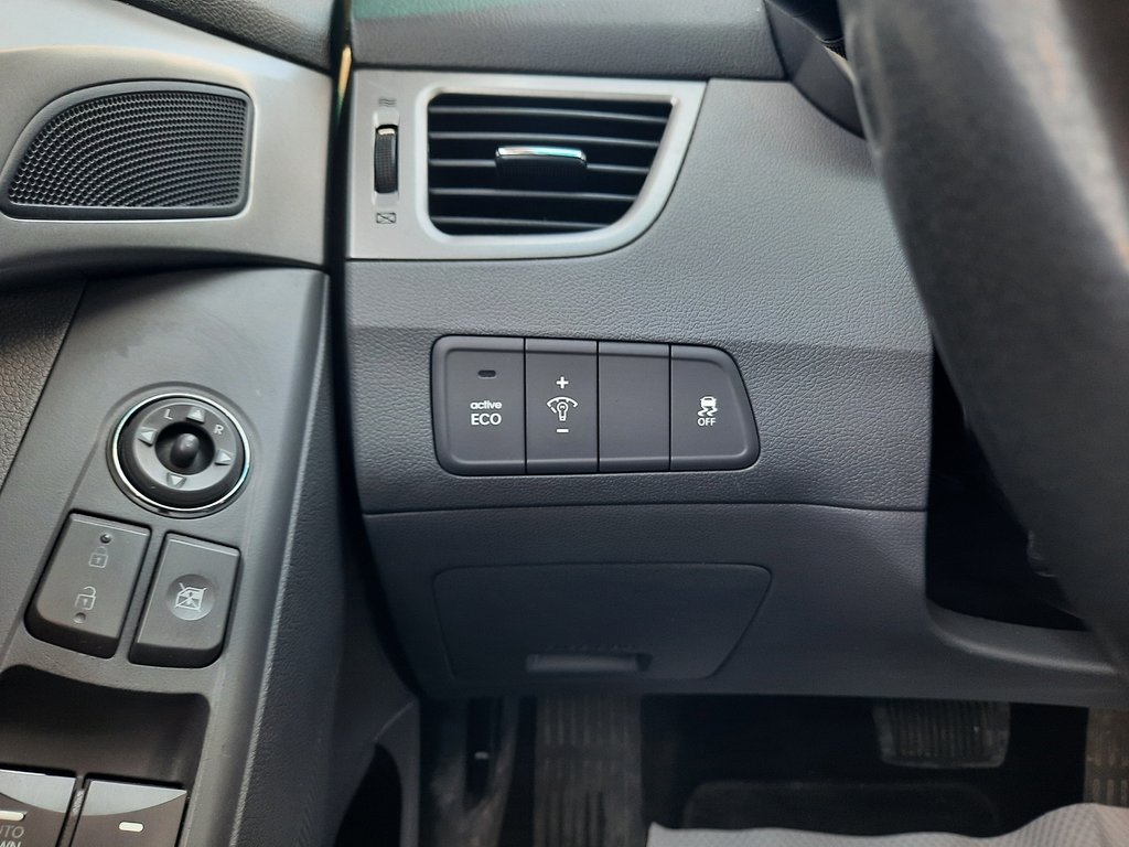 2013 Hyundai Elantra GL in Hebbville, Nova Scotia - 11 - w1024h768px