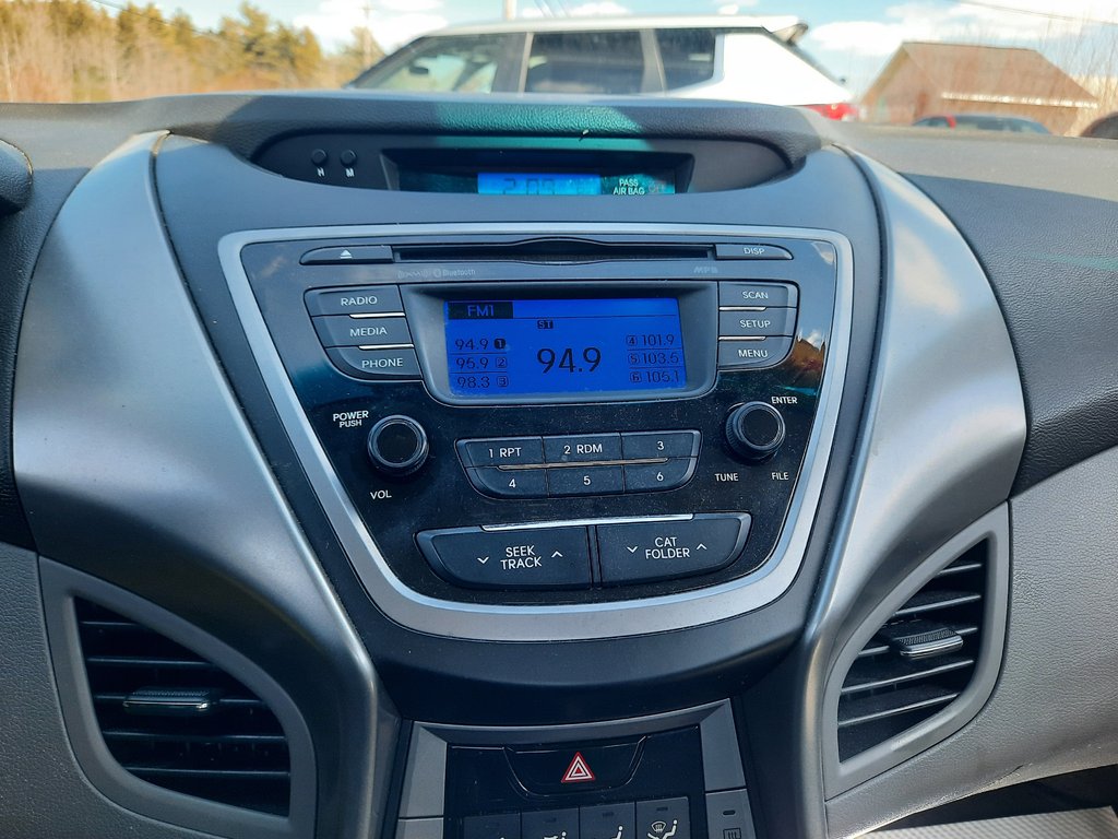 2013 Hyundai Elantra GL in Hebbville, Nova Scotia - 16 - w1024h768px