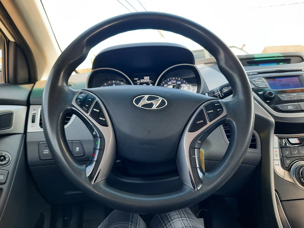 2013 Hyundai Elantra GL in Hebbville, Nova Scotia - 14 - w1024h768px