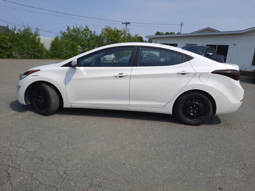 2016 Hyundai Elantra GL in Hebbville, Nova Scotia - 7 - w1024h768px