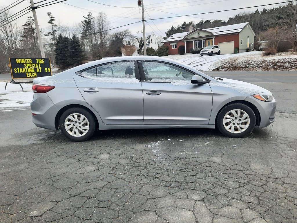 2017 Hyundai Elantra L in Hebbville, Nova Scotia - 6 - w1024h768px