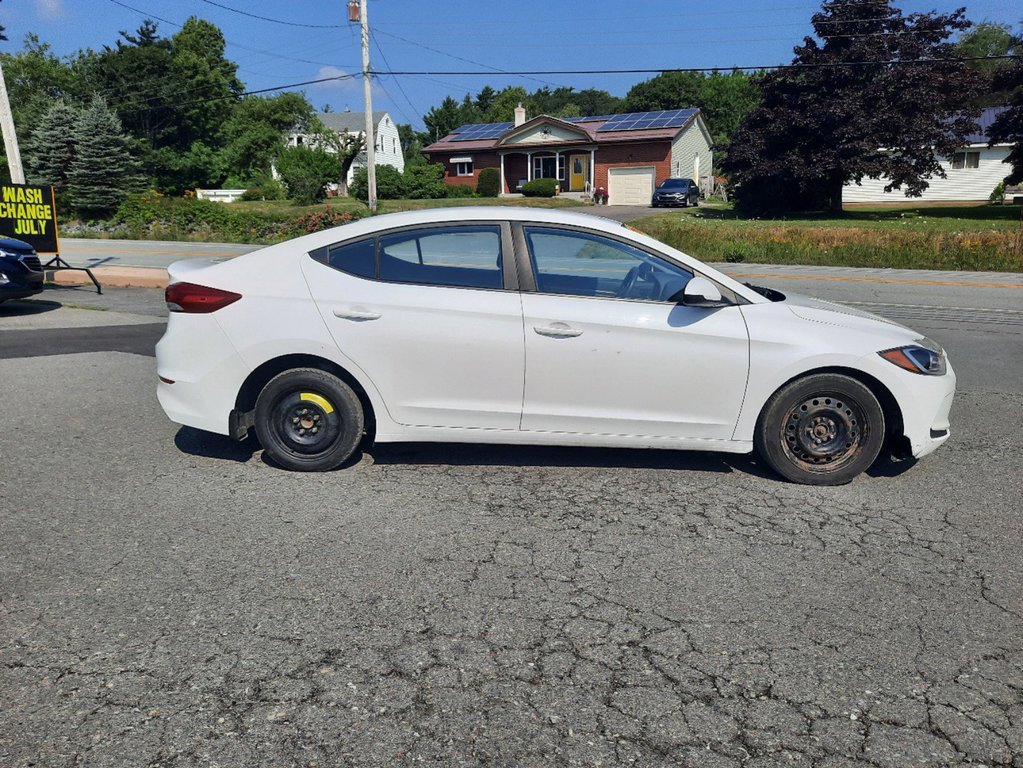 2018  Elantra LE in Hebbville, Nova Scotia - 6 - w1024h768px