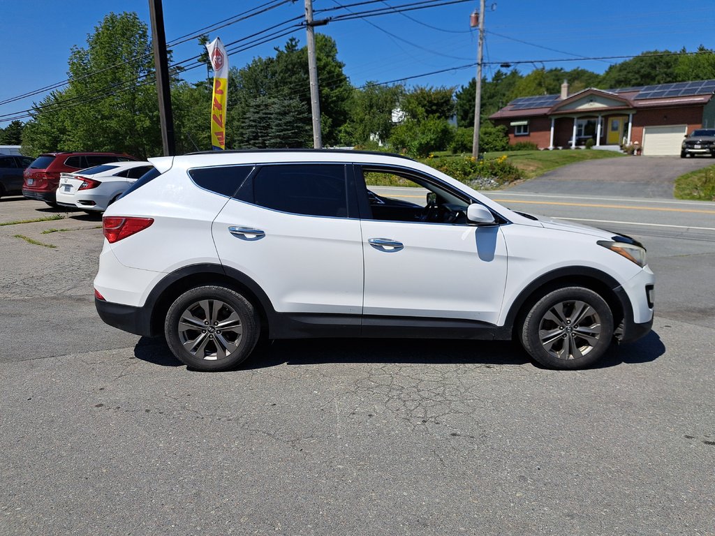 2014 Hyundai Santa Fe Sport BASE in Hebbville, Nova Scotia - 7 - w1024h768px
