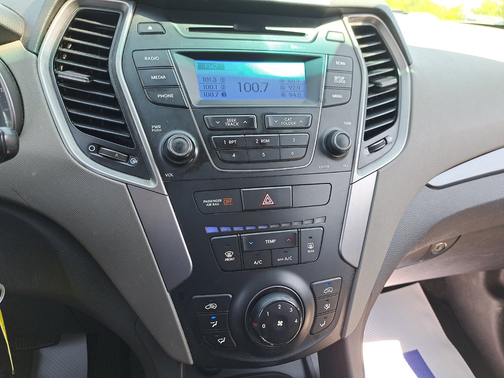 2014 Hyundai Santa Fe Sport BASE in Hebbville, Nova Scotia - 18 - w1024h768px