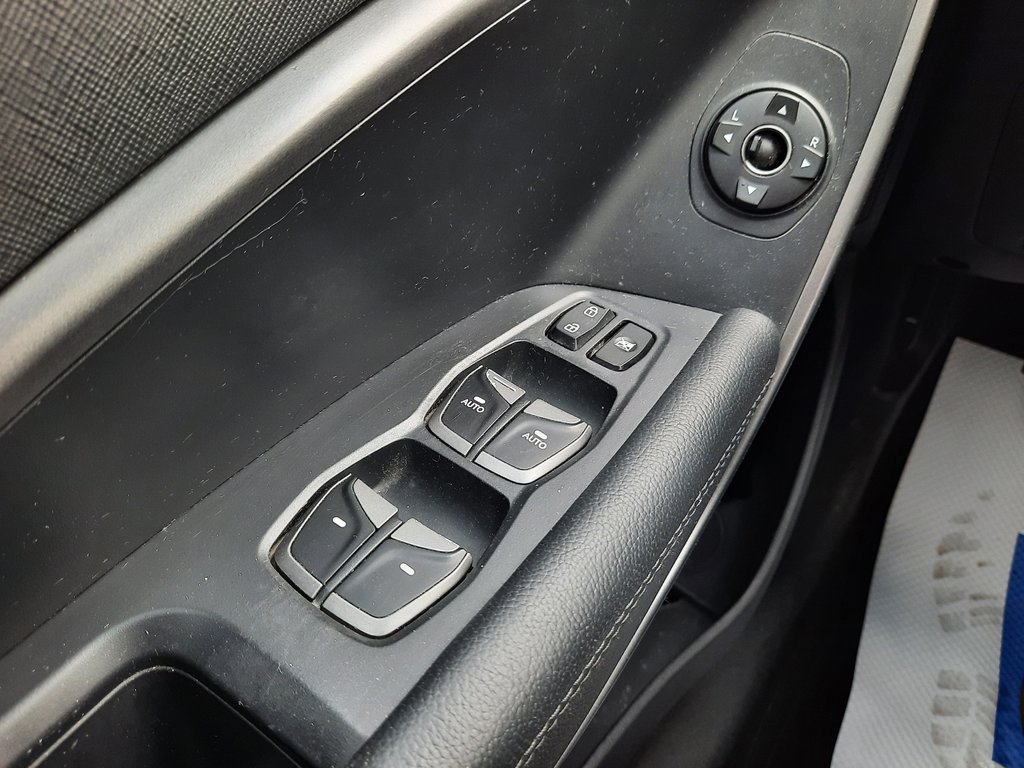 2017 Hyundai Santa Fe Sport SE in Hebbville, Nova Scotia - 11 - w1024h768px