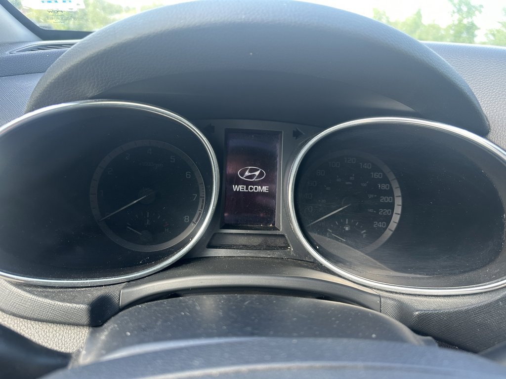 2017 Hyundai Santa Fe Sport Limited in Hebbville, Nova Scotia - 11 - w1024h768px