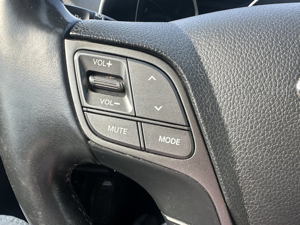 2017 Hyundai Santa Fe Sport Limited in Hebbville, Nova Scotia - 13 - w1024h768px
