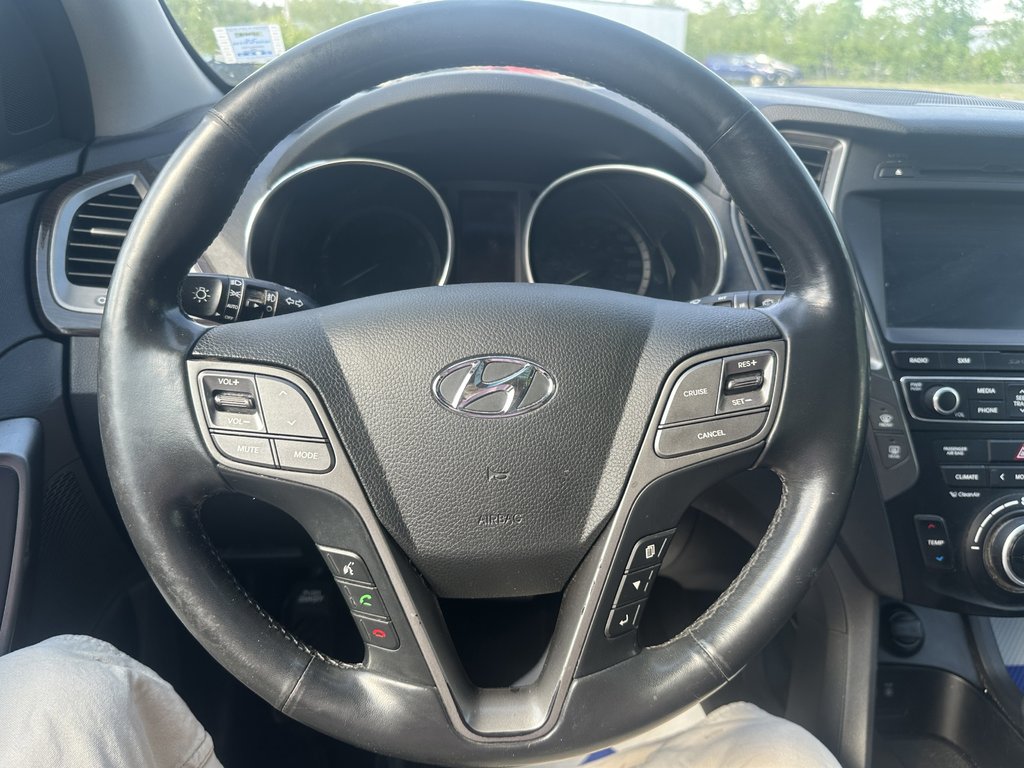 2017 Hyundai Santa Fe Sport Limited in Hebbville, Nova Scotia - 12 - w1024h768px