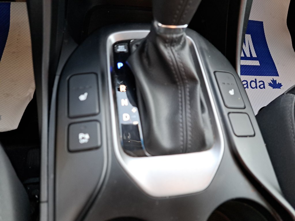2017 Hyundai Santa Fe XL Premium in Hebbville, Nova Scotia - 14 - w1024h768px