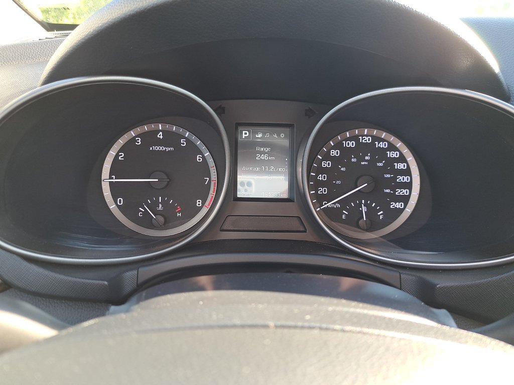 2017 Hyundai Santa Fe XL Premium in Hebbville, Nova Scotia - 13 - w1024h768px