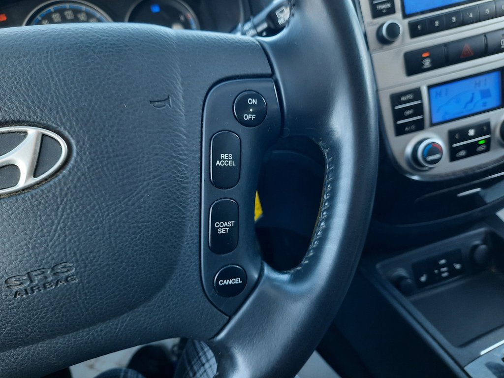 2009 Hyundai Santa Fe GLS in Hebbville, Nova Scotia - 12 - w1024h768px