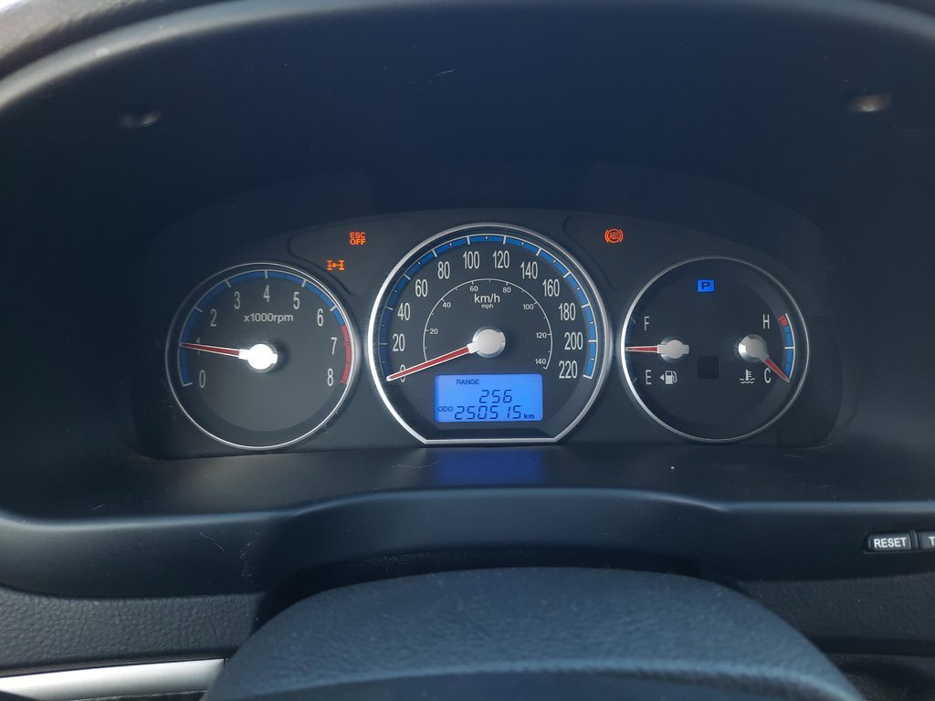 2009 Hyundai Santa Fe GLS in Hebbville, Nova Scotia - 14 - w1024h768px