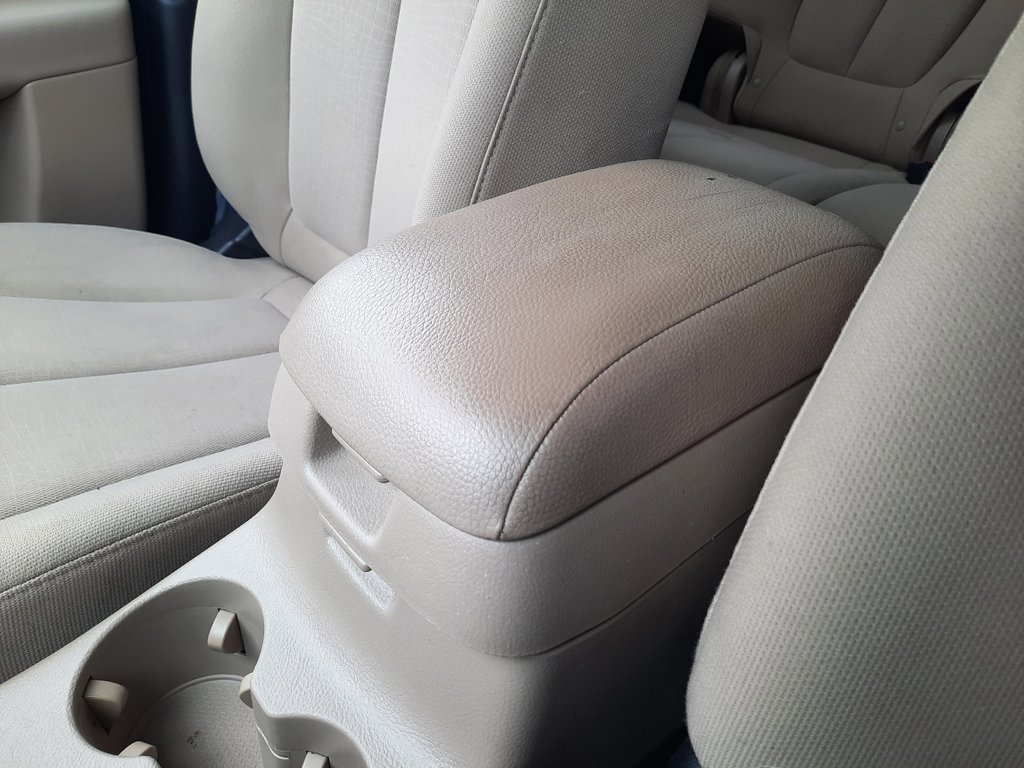 2010 Hyundai Santa Fe GL in Hebbville, Nova Scotia - 17 - w1024h768px
