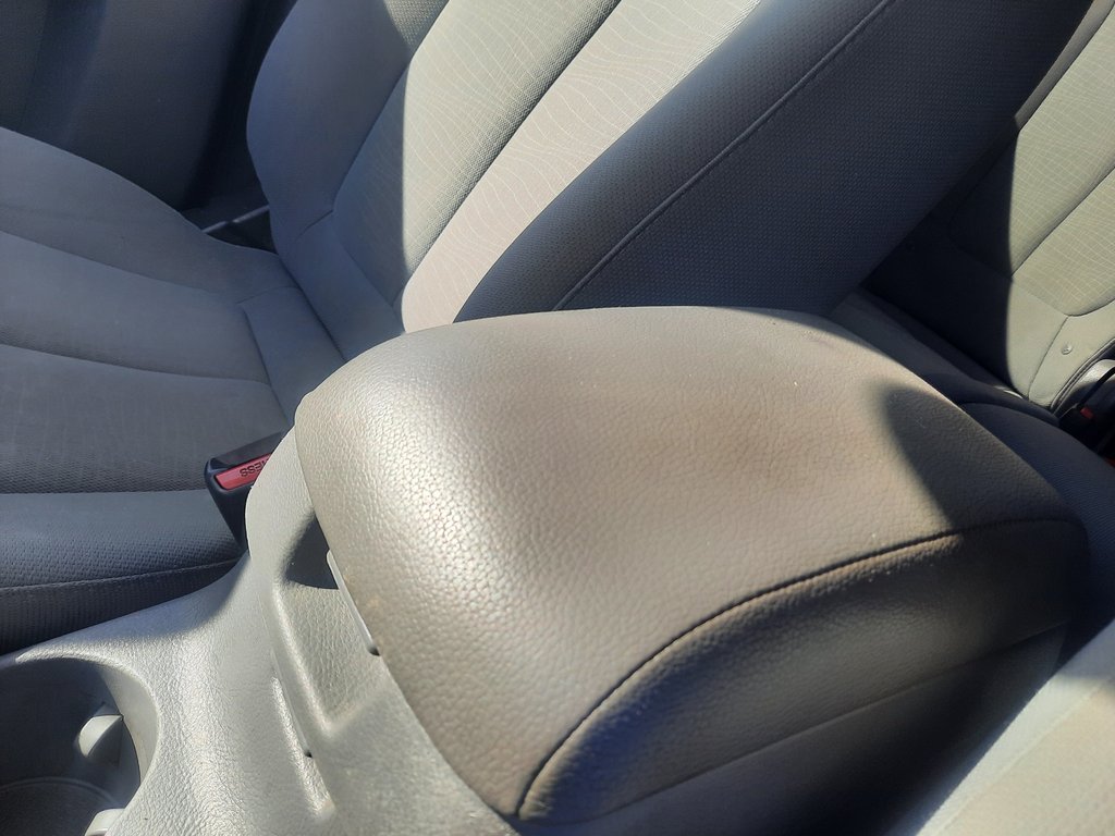 2012 Hyundai Santa Fe GL in Hebbville, Nova Scotia - 23 - w1024h768px