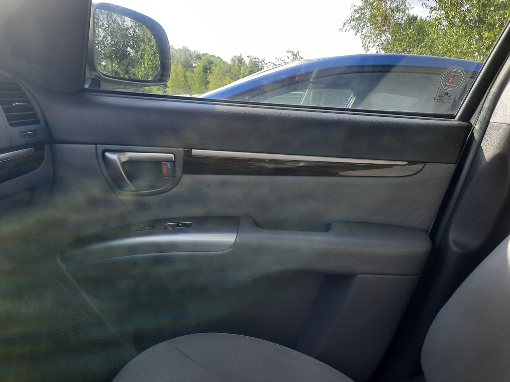 2012 Hyundai Santa Fe GL in Hebbville, Nova Scotia - 22 - w1024h768px