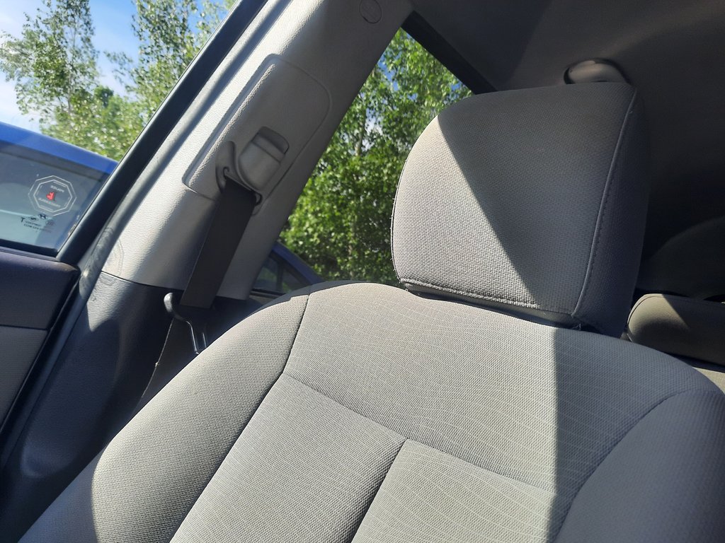 2012 Hyundai Santa Fe GL in Hebbville, Nova Scotia - 20 - w1024h768px