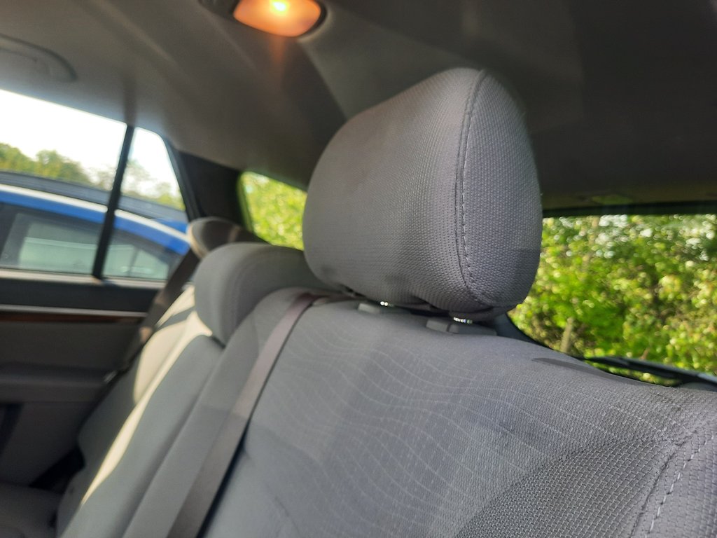 2012 Hyundai Santa Fe GL in Hebbville, Nova Scotia - 25 - w1024h768px
