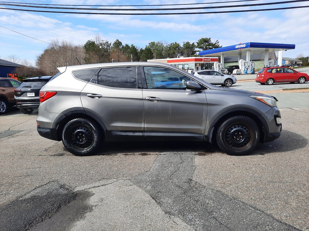 2013 Hyundai Santa Fe SE in Hebbville, Nova Scotia - 3 - w1024h768px