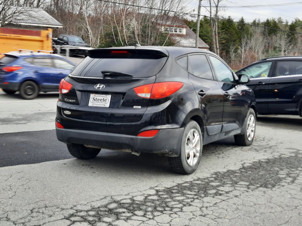 2015 Hyundai Tucson GL in Hebbville, Nova Scotia - 8 - w1024h768px