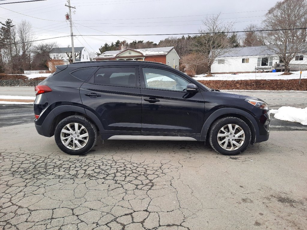 2018 Hyundai Tucson SE in Hebbville, Nova Scotia - 4 - w1024h768px